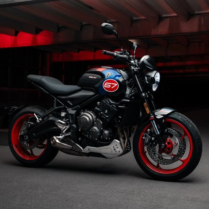 Vorschaubild für Post - LEGENDÄRES DESIGN TRIFFT AUF MODERNE PERFORMANCE 

Die neue Trident 660 Triple Tribute

Schon bald bei IL MOTO, ab sofort bestellbar.
.
.
.
#officialtriumph #triumphmotorcycles #triumphwiennord #ilmoto #triumphtrident #trident660 #tridenttribute #tripletribute
