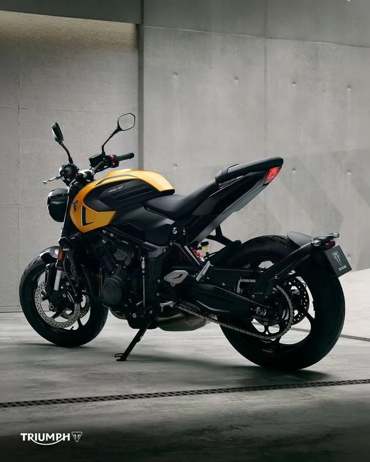 Vorschaubild für Post - Die neue Trident 660 ist jetzt noch besser: Mit satten 95 PS und Triumph Schaltassistent für kupplungsloses Hoch- und Runterschalten!

Wer freut sich schon auf eine Probefahrt mit ihr? 👋

Jetzt schon anmelden:
https://www.triumphmotorcycles.at/bikes/roadsters/trident/trident-660