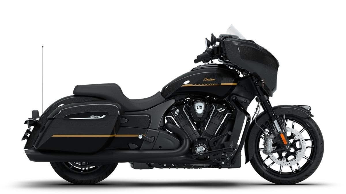 Vorschaubild für Post - DESIGN / PERFORMANCE / HALTUNG

Eine rahmenmontierte Verkleidung, einzigartiges Design und moderne Features bieten alles, was man von einem modernen Bagger erwartet.
• Mit aktuellster Technologie und markantem Design definiert die Indian Challenger Limited die Performance eines amerikanischen V-Twins neu.
• Die beeindruckende Kombination aus Kraft, hochwertigen Komponenten und Langstreckenkomfort sorgt für ein unvergleichliches Fahrerlebnis.
• Brembo®-Bremsen in Rennspezifikation bieten überlegene Bremskraft, während Metzeler Cruisetec®-Reifen für höchste Traktion sorgen.
• Upside-Down-Vorderradaufhängung, leichter Aluminiumrahmen und einstellbarer FOX®-Hinterraddämpfer sorgen für ein kurvenfreudiges Fahrverhalten.

FEATURES

Blacked-Out Style
Elektrisch verstellbare Windschutzscheibe
3 Fahrmodi:
Standard, Regen oder Sport
Upside-Down Gabel
Brembo® Doppelscheibenbremsen
7-Zoll Touchscreen
Fernverschließbare Seitenkoffer
Cruise Control
USB Lademöglichkeit
LED-Beleuchtung
ABS Bremsen

SERIENAUSSTATTUNG

7-Zoll-Display mit RIDE COMMAND mit GPS Navigation und
Apple CarPlay, fernverschließbare Seitenkoffer, elektrisch
verstellbare Windschutzscheibe, 68+ Liter Stauraum,
schlüssellose Zündung, verstellbare Verkleidungslüftungen,
USB Lademöglichkeit, Reifendrucküberwachungssystem.
FAHRERORIENTIERTE TECHNOLOGIE

Smart Lean, Toter-Winkel-Warnung, Tailgate-
Warnung, Heckkolisionswarnung, Bike Hold Control,

Neigungsempfindliches, elektronisch gekoppeltes
Bremssystem.

Wir könnten Ihnen weitere Bilder zuschicken und Sie telefonisch beraten.
Sie können uns gerne auch per whatsapp auf die Nummer 0681814241 kontaktieren.
Eine Probefahrt ist möglich, vereinbaren Sie bitte einen Termin.

Gerne bieten wir Ihnen ein Lieferdienst an, bitte erfragen Sie hierzu die Kosten.
 
Zwischenverkauf vorbehalten.

Wir bieten eine Finanzierung über die Credit Plus Bank AG oder die Bank 11, an. 
Wir erstellen Ihnen gerne ein persönliches Angebot.

Ihre Ansprechpartnerin N.Stass Tel. 0681/814241

Irrtümer, Änderung und Zwischenverkauf vorbehalten

Wir bieten an....
- Indian Vertragshändler, Victory Service-Point
- SUZUKI Vertragshändler Motorrad
- Reparaturkosten Finanzierung 
- Probefahrten
- Ankauf von Motorrädern
- Individuelle Finanzierungen für Neu und Gebrauchtfahrzeuge
- individuelle Umbauten nach Ihren Wünschen
- Vermietung von Motorrädern der Marke Suzuki 
- Wir liefern Original und Zubehör Ersatzteile
- Leistungsreduzierungen 25KW (34PS) NEU 35KW (48PS)
- Tieferlegungen & Höherlegungen
- Inspektionen nach Herstellervorschriften auch an Fremdmarken Motorräder
- Reparatur auch an BMW, Honda, Kawasaki und Yamaha Motorräder
- Unfallinstandsetzung
- TÜV Vorfahrt
- Reifen für Motorrad und KFZ
- Alufelgen
- KFZ. freie Werkstatt für alle Auto Marken

R+S Motorräder GmbH

CAR + BIKE WORLD

Kaiserstr. 4 b
66133 Saarbrücken-Scheidt

Tel. 0681/814241
Fax. 0681/814460
e-mail. info@rs-motorraeder.de
www.rs-motorraeder.de

Öffnungszeiten:

Montag 14:00 - 18:00
Dienstag bis Freitag
9:00 - 13:00 und 14:00 - 18:00 Uhr
Samstags 10:00 - 13:00 Uhr