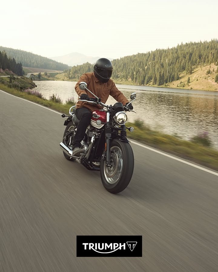 Vorschaubild für Post - 🎉🏍️ Das neue Jahr ist angebrochen!

Neue Straßen, neue Kurven, neue Erinnerungen –�hast du deine Motorradtouren für dieses Jahr schon geplant? 😍

Ob kurze Feierabendrunde, Wochenend-Trip oder große Reise:�Jede Tour beginnt mit der Vorfreude auf den ersten Startknopf. 🔑✨

👇 Worauf freust du dich dieses Jahr am meisten?�Lieblingsstrecke, Traumziel oder spontane Ausfahrt? Schreib’s in die Kommentare!

#triumph #triumphmotorcycles #triumphofficial #triumphdeutschland #triumphmotorrad #triumphfans #bikertour