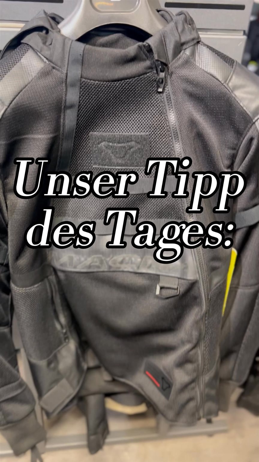 Vorschaubild für Post - 🚴‍♂️ Tipp des Tages 🛡️
Protektoren können nur dann ihre volle Schutzwirkung entfalten, wenn sie eng am Körper anliegen.
👉 Sitzen sie zu locker, verrutschen sie im Ernstfall – und genau das wollen wir vermeiden!

✔️ Achte darauf, dass deine Protektoren fest sitzen, aber trotzdem bequem bleiben.
So bist du bestens geschützt, ohne auf Komfort zu verzichten. 💪

#SicherheitGehtVor #RideSafe #Protektoren #tippdestages #meppen #berentelg #bikerzentrumberentelg #biker #bikelove #onroad #bikedaily