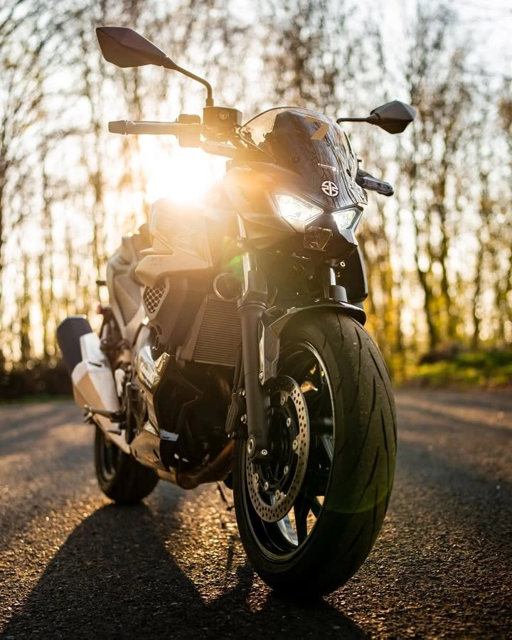 Vorschaubild für Post - Die Saison neigt sich dem Ende zu – jetzt ist der perfekte Moment für dein neues Bike!🍂🏍️

Derzeit bekommst du die Z7 Hybrid zum stark reduzierten Aktionspreis von nur 8.995 €*.

➡Worauf wartest du noch? >> https://scpl.io/4970_kawasaki_8057

📸: Julian Steinberg

*Aktionspreis inkl. 19% MwSt. für junge Vorführmotorräder oder für Fahrzeuge mit Herstellerzulassung ohne Kilometer  und solange der Vorrat reicht. Keine Kumulierung von Aktionen möglich.