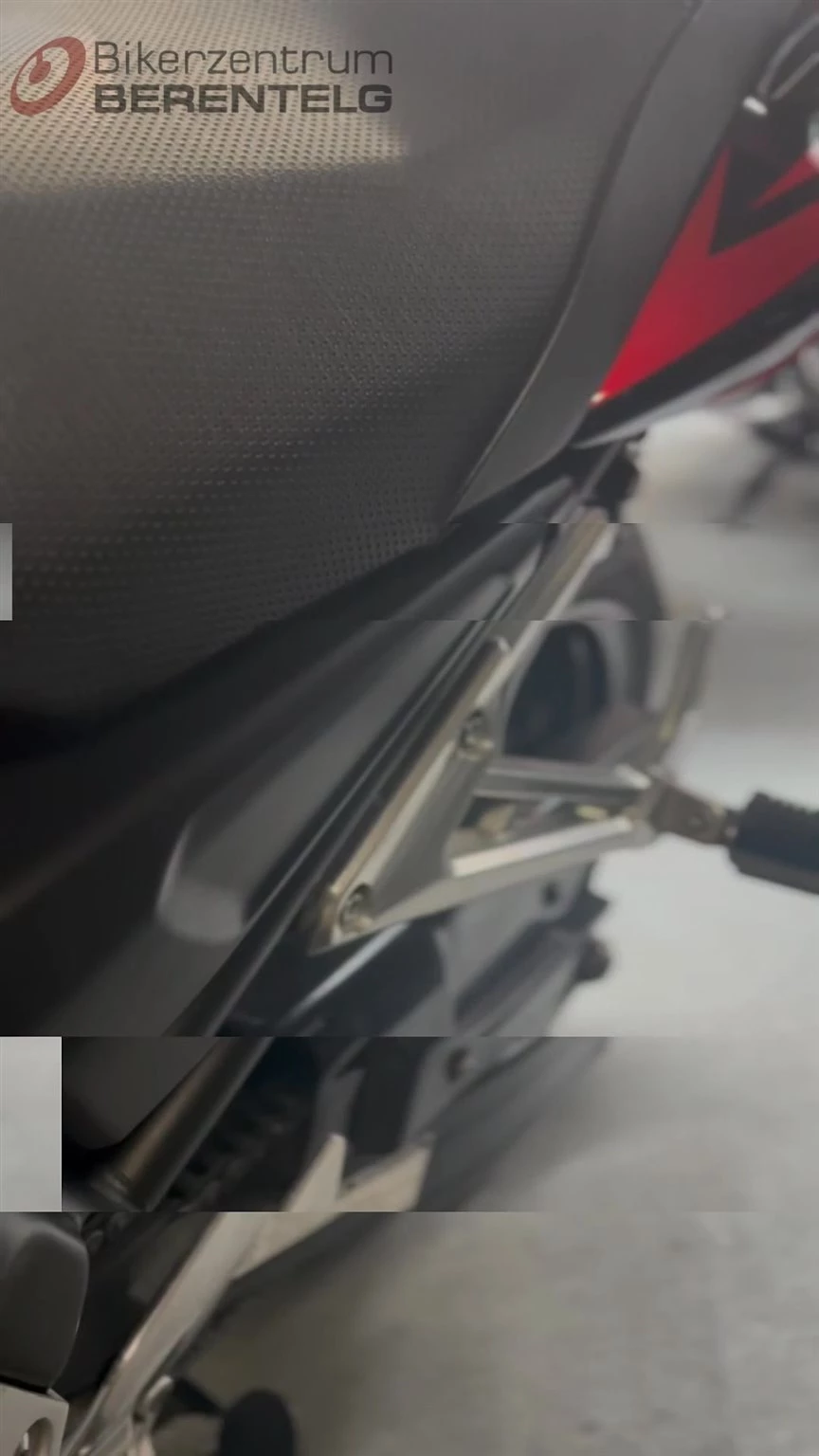 Vorschaubild für Post - 💪 Starke Gebrauchte gesucht? Dann haben wir was für dich!

🏍️ Yamaha FZS 1000 Fazer – Power, Komfort und Charakter in einem Paket.
Mit 143 PS, 998 ccm Hubraum und nur 39.881 km auf der Uhr ist sie bereit für viele neue Touren.

Erstzulassung: 05/2006 – gepflegt, zuverlässig und einfach ein echtes Stück Yamaha-Performance. ⚡

👉 Jetzt entdecken und Probefahrt sichern!

#YamahaFZS1000 #GebrauchtMotorrad #BikerLife #MotorradLiebe #SchnellUnterwegs  #Emsland #Meppen #bikerzentrumberentelg #starkegebrauchte