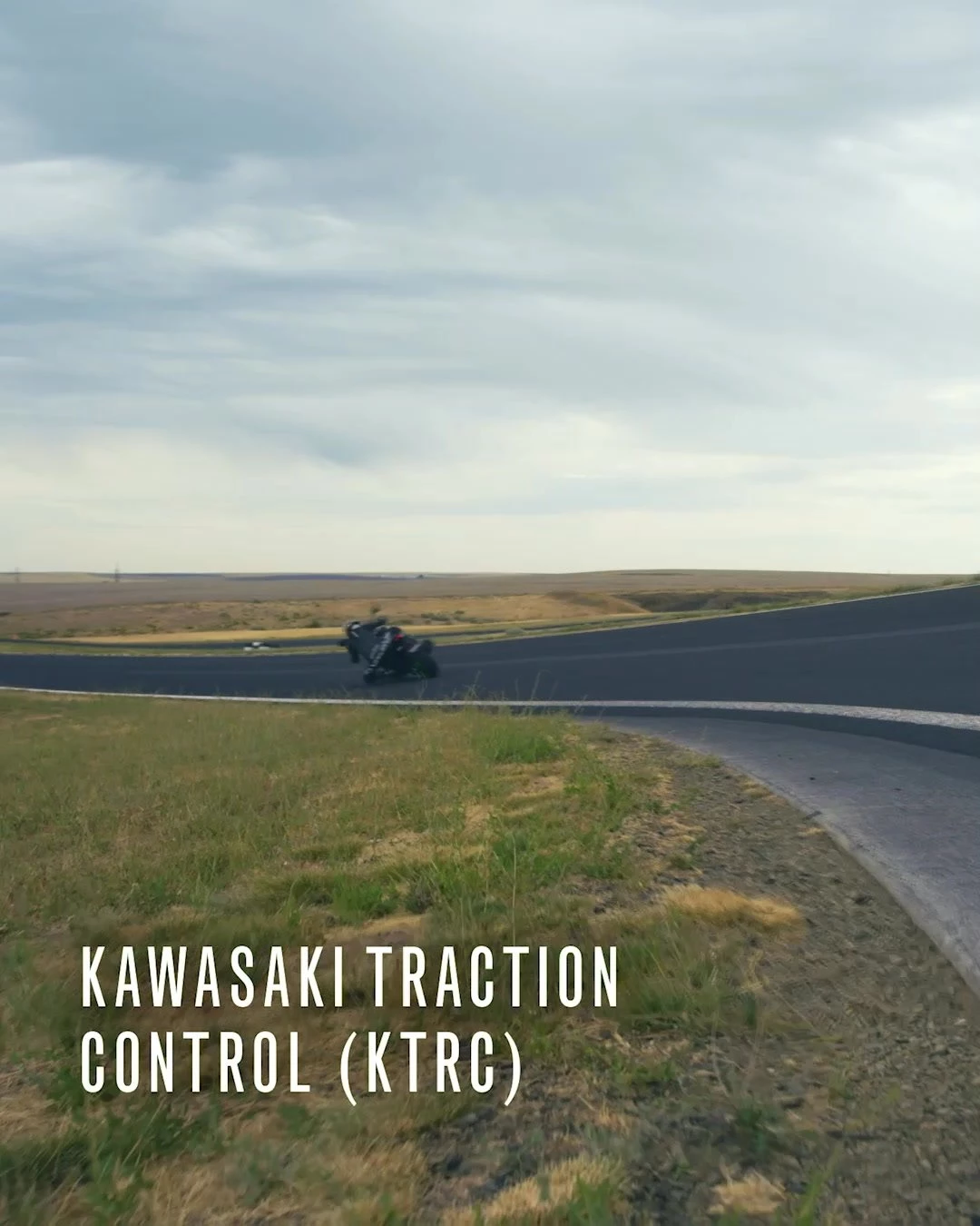 Vorschaubild für Post - Die neue Kawasaki Z1100 vereint den klassischen Z-Spirit mit moderner Power – ein Motorrad, das Sound, Stärke und Stil zu einem echten Erlebnis macht. ⚡🏍️

Jede Fahrt fühlt sich nach mehr an: mehr Souveränität, mehr Charakter, mehr Z-DNA. Die Z1100 ist bei uns im Haus erlebbar.

Komm vorbei und spüre selbst, was passiert, wenn Tradition und moderne Performance aufeinandertreffen. 💚🤝

 https://scpl.io/4970_kawasaki_8789