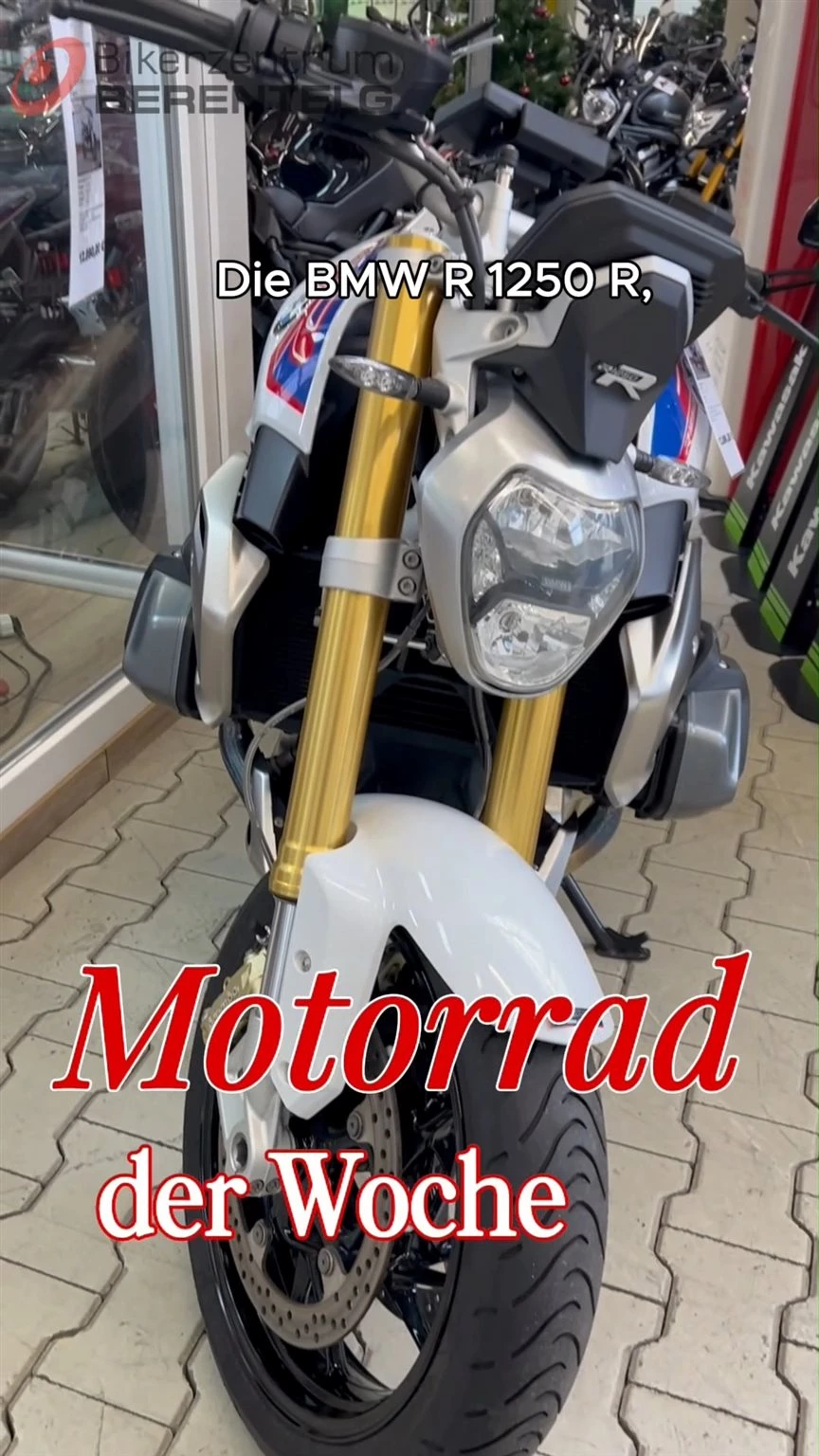 Vorschaubild für Post - 🔥 Motorrad der Woche: BMW R 1250 R 🔥
Ein purer Roadster, gebaut für alle, die maximale Performance ohne Schnickschnack lieben!

Die BMW R 1250 R wurde 2018 auf der EICMA vorgestellt und ist seit 2019 auf den Straßen unterwegs. Als unverkleideter Power-Roadster trägt sie den legendären Boxer mit BMW ShiftCam-Technologie – eine variable Einlassventil-Steuerung, die für mehr Drehmoment, Effizienz und geschmeidige Leistungsentfaltung sorgt.

💥 Was macht sie besonders?
• Moderner 1250er-Boxermotor mit ShiftCam
• Kraftvoll, direkt, unverkleidet – echtes Roadster-Feeling
• Entwickelt für sportliche Touren und dynamische Landstraßenfahrten

👉 Ein Motorrad für alle, die Boxerpower lieben und puren Fahrspaß suchen!

#motorradderwoche #bmwr1250r #bmwmotorrad #roadster #shiftcam #bikerlife #motorradliebe #bikerzentrumberentelg #starkegebrauchte