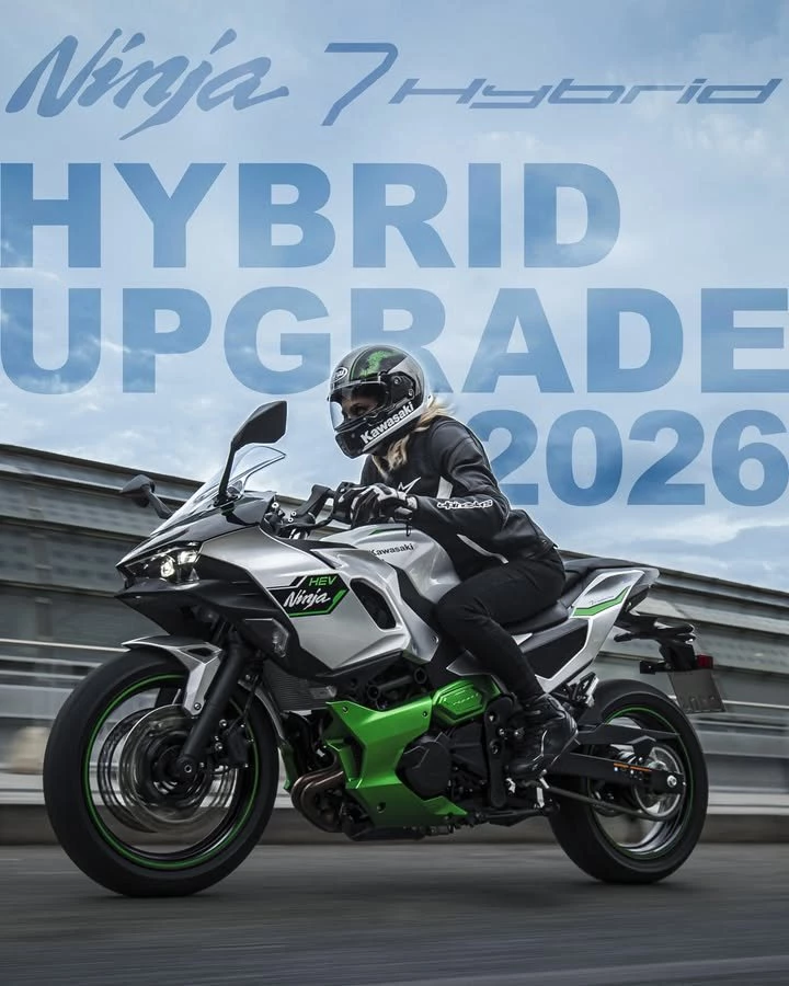Vorschaubild für Post - Mehr Möglichkeiten für den Alltag. Mehr Fahrspaß auf jeder Strecke. ⚡🏍️
Für die Kawasaki Ninja 7 Hybrid und die Z7 Hybrid stehen ab sofort neue Updates bereit, die das Fahrerlebnis noch komfortabler machen.
Unter anderem wurde die Nutzung des Elektromodus erweitert und der Sport-Modus weiter optimiert. So lassen sich die Hybrid-Modelle noch flexibler im Alltag und auf längeren Touren einsetzen.
Du möchtest die Zukunft des Motorradfahrens selbst erleben? Dann komm bei uns vorbei und entdecke die Hybrid-Technologie von Kawasaki aus nächster Nähe.
📍 Wir beraten dich gerne bei uns im Haus.
https://www.bikerzentrum-berentelg.de