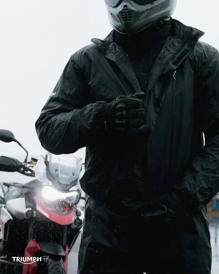 Vorschaubild für Post - Kein Wetter zu schlecht: Wir haben jede Menge Bekleidung & Zubehör im Showroom, dass dich durch trocken die kalte Jahreszeit bringt. 💪

Komm vorbei!
>> https://www.triumph-neureichenau.de/de <<