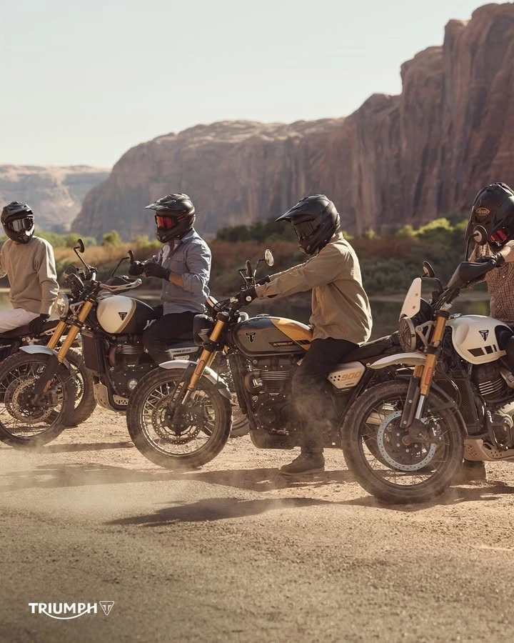 Vorschaubild für Post - Die Scrambler-Familie ist gewachsen! 

🖤 Die neue Scrambler 1200 XE: Starker 1200er Twin mit ordentlich Punch fürs Gelände.
💛 Die neue Scrambler 900: Urbaner, kerniger Flair.
🤍 Die Scrambler 400 X: A2-tauglicher Spaß auf Asphalt und Offroad.

Welche ist dein Favorit?
>> https://triumph-niederoesterreich.at/de <<