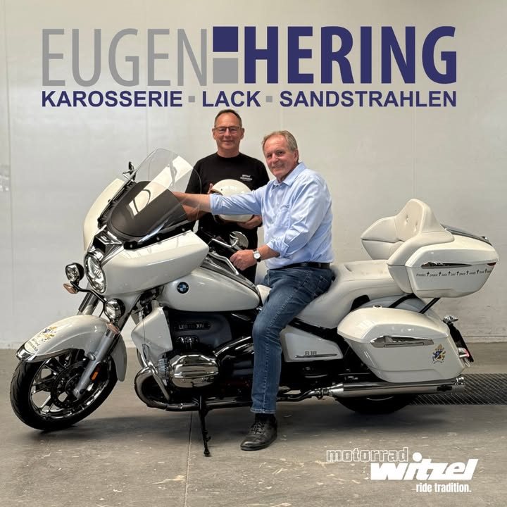 Vorschaubild für Post - ✨ 𝐏𝐚𝐫𝐭𝐧𝐞𝐫 𝐦𝐢𝐭 𝐇𝐞𝐫𝐳 & 𝐇𝐚𝐧𝐝𝐰𝐞𝐫𝐤 ✨

Die Fahrzeuglackiererei Eugen Hering aus Schweinfurt begleitet uns seit vielen Jahren – zuverlässig, kreativ und mit echter Leidenschaft fürs Detail. 🎨💎
Auch bei unserem besonderen Projekt „𝐌𝐨𝐭𝐨𝐫𝐫𝐚𝐝 𝐖𝐢𝐭𝐳𝐞𝐥 𝐛𝐚𝐮𝐭 𝐞𝐢𝐧𝐞 𝐁𝐌𝐖 𝐑 𝟏𝟖 𝐟ü𝐫 𝐏𝐚𝐩𝐬𝐭 𝐋𝐞𝐨 𝐗𝐈𝐕.“ stand das gesamte Team rund um Andrea und Eugen Hering fest an unserer Seite. 🙌

Von der Auswahl der Farbtöne bis hin zur Kreation unserer eigenen Farbe „𝐖𝐢𝐭𝐳𝐞𝐥 𝐌𝐲𝐬𝐭𝐢𝐤𝐰𝐞𝐢ß 𝐁𝐫𝐢𝐥𝐥𝐚𝐧𝐭“ – hier wurde nichts dem Zufall überlassen. Ein Farbton, der Eleganz, Tiefe und Spiritualität vereint. ✝️✨

Danke an die Familie Hering und ihr großartiges Team für diese einzigartige Zusammenarbeit. 🥰💪

#BMW #R18 #PapstProjekt #WitzelMystikweissBrillant #LackierereiEugenHering #Schweinfurt #TraditionTrifftInnovation 

@lackiererei Eugen Hering
