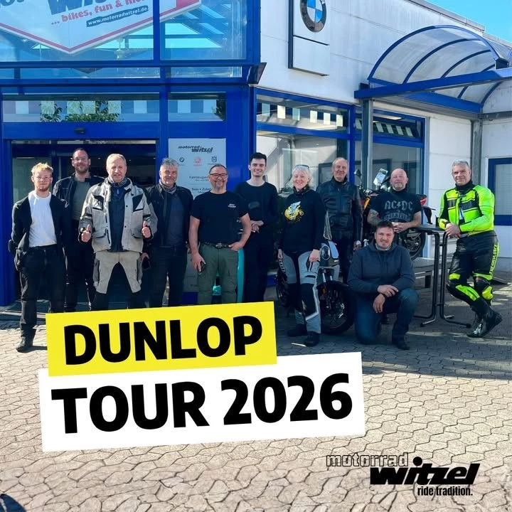 Vorschaubild für Post - Dunlop Tour 2026 – Auf die Reifen, fertig, los! 🔥🏍️ 

Rund 250 Kilometer kurvenreiche Straßen, perfekte Bedingungen, jede Menge Benzingespräche und vor allem: jede Menge Fahrspaß! Gemeinsam mit unseren Teilnehmern durften wir eine unvergessliche Dunlop Tour 2026 erleben.

Ein großes Dankeschön an alle Bikerinnen und Biker, die dabei waren und die neuesten Dunlop-Reifen ausgiebig getestet haben. Genau dafür wurde diese Aktion ins Leben gerufen: Reifen nicht nur montieren – sondern auf der Straße erleben und den Unterschied selbst spüren.

Ein besonderer Dank geht auch an das Team von Dunlop für die tolle Unterstützung und die professionelle Begleitung der Tour. 👏

Solche Tage zeigen einmal mehr, was unsere Motorrad-Community ausmacht: Leidenschaft, Zusammenhalt und die Freude am gemeinsamen Fahren.

Wer diesmal keinen Platz ergattern konnte, keine Sorge – die nächste Aktion kommt bestimmt. 😉

#MotorradWitzel #Dunlop #DunlopTour #AufDieReifenFertigLos #Motorradfahren #RideTogether #KurvenLiebe #MotorradCommunity #Tour2026 #Schweinfurt #Sennfeld