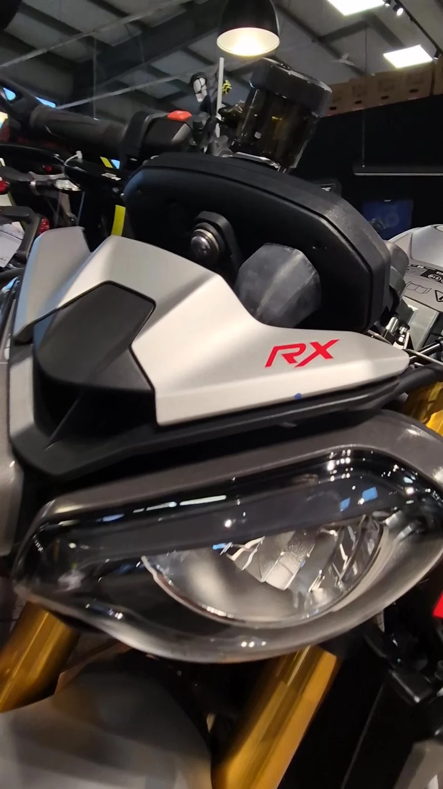 Vorschaubild für Post - Diesen Samstag live bei uns in Würzburg. Die brandneue Street Triple RX. Außerdem haben wir für euch exklusiv die 2026er Neuheiten TRIUMPH Trident 800 und Tiger 900. Kommt vorbei zu unserem Saisonabschluss! Weihnachtsvorglühen bis 15 Uhr.