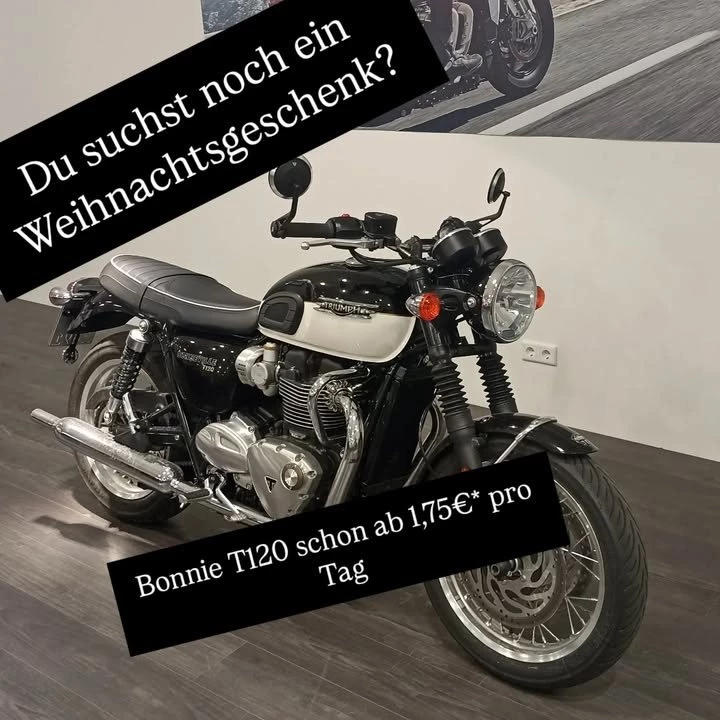 Vorschaubild für Post - Ab 1,75€* am Tag für die ikonische Bonneville T120. 🖤🇬🇧
Klassisches Design, moderner Twin, entspanntes Drehmoment - dein Daily Ride mit britischem Stil. 

Warum T120? 
• Zeitlose Linie + hochwertige Details
• 1200ccm Twin mit souveränen Punch 
• Moderne Features wie Fahrmodi &      Assistenzsystemen
• Sound zum Verlieben🔊

Schreib uns "T120" oder "Weihnachten" per DM für dein Angebot

*Hinweis: Unverbindliches Finanzierungsbeispiel. Effektiver Jahreszins, Laufzeit, Anzahlung und ggf. Schlussrate können variieren. Angebot vorbehaltlich Bonitätsprüfung. Preise inklusive USt. und Überführungskosten. Gültig solange der Vorrat reicht. Exakte Konditionen und Gesamtbetrag gemäß gesetzl. Vorgaben im Store und im Link in der Bio. Irrtümer vorbehalten.