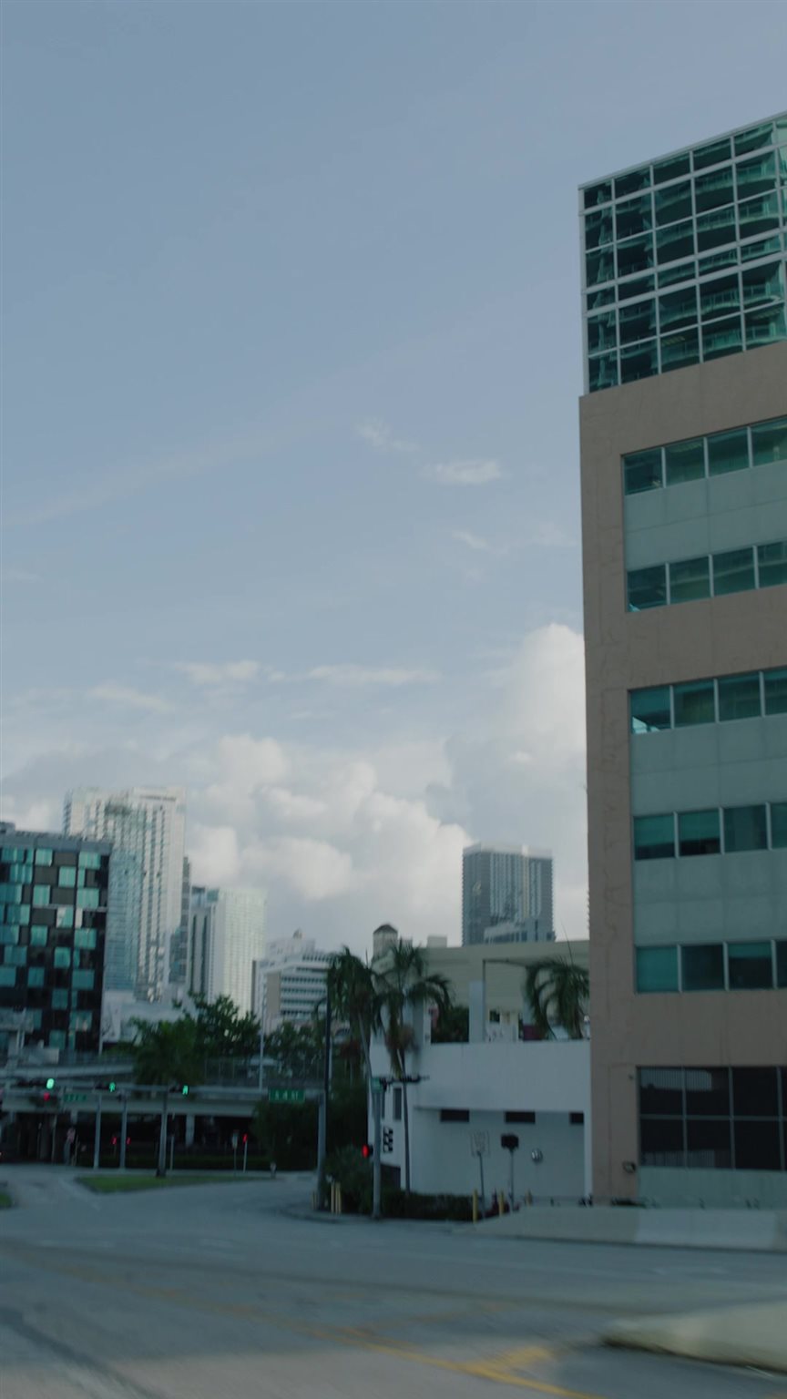 Vorschaubild für Post - Rebellisch und zugleich edel. Die Trident 800 bringt ihren kraftvollen, sportlichen Look mühelos auf den Punkt. 🤌⁣ ⁣

Jetzt bei uns bestellbar!
>> https://www.triumph-regensburg.de <<