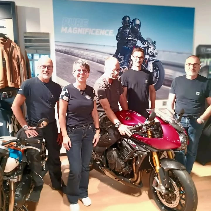Vorschaubild für Post - Wir wünschen euch ein wunderschönes, langes, sonniges Wochenende.

#Triumphchemnitz 
#triumphteamchemnitz 
#triumphmotorcycles 
#triumphgermany 
#fortheride