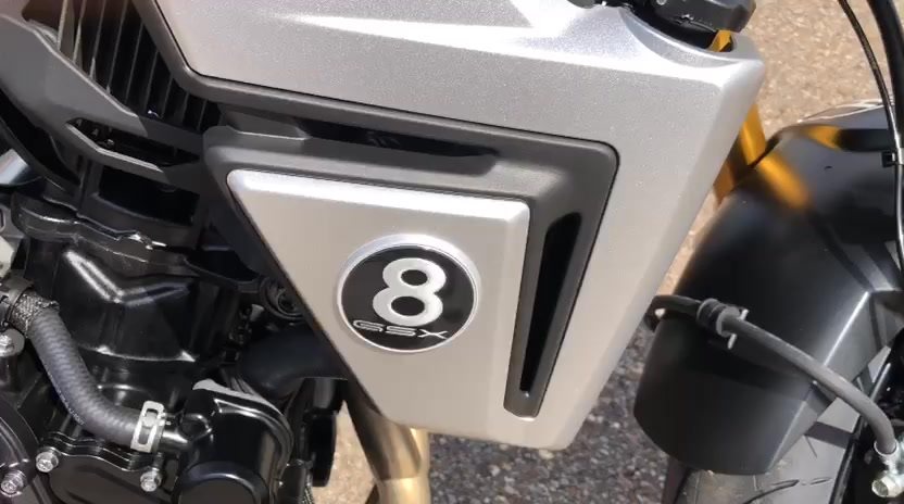 Vorschaubild für Post - Frisch eingetroffen!
Die neuen Suzuki GSX 8T und GSX 8TT Modelle sind da und warten auf Euch!

#benzinimblut #suzukigsx8t #suzukigsx8tt #bikelife #neuemodelle