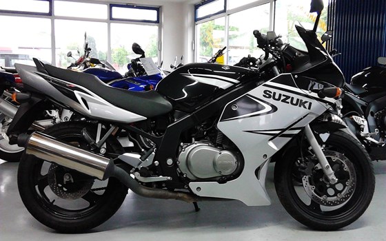 Gebrauchtmotorrad Suzuki GS 500F - Bild 1