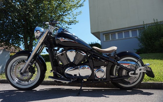 Motorrad Occasion Kawasaki VN 900 Classic - Bild 4