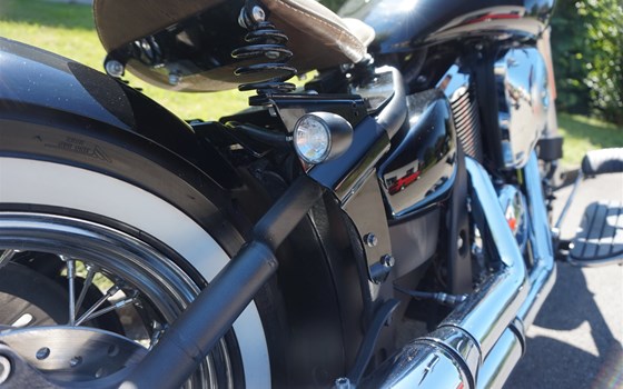 Motorrad Occasion Kawasaki VN 900 Classic - Bild 9