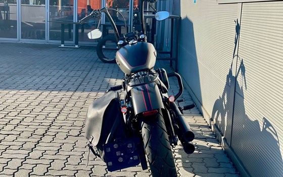 Gebrauchtmotorrad Harley-Davidson Softail Street Bob FXBB - Bild 4