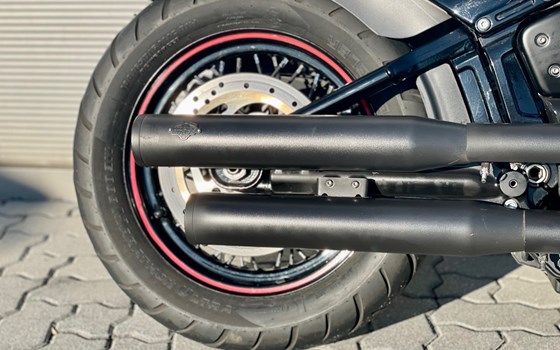Gebrauchtmotorrad Harley-Davidson Softail Street Bob FXBB - Bild 7