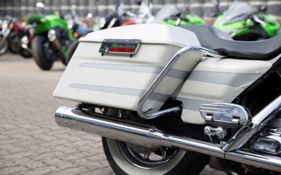 Gebrauchtmotorrad Harley-Davidson Electra Glide Classic FLHTC - Bild 7