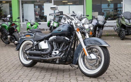 Gebrauchtmotorrad Harley-Davidson Softail Heritage Classic FLSTC - Bild 2