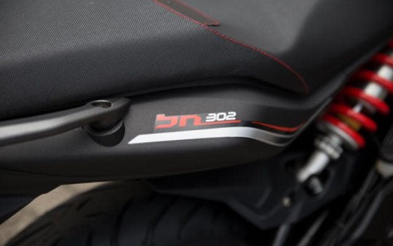 Neufahrzeug Benelli BN 302 - Bild 7