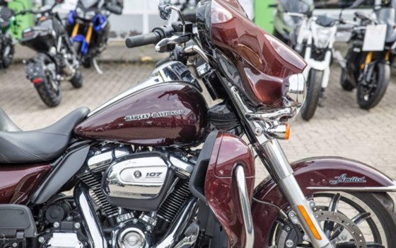 Gebrauchtmotorrad Harley-Davidson Electra Glide Classic FLHTC - Bild 5