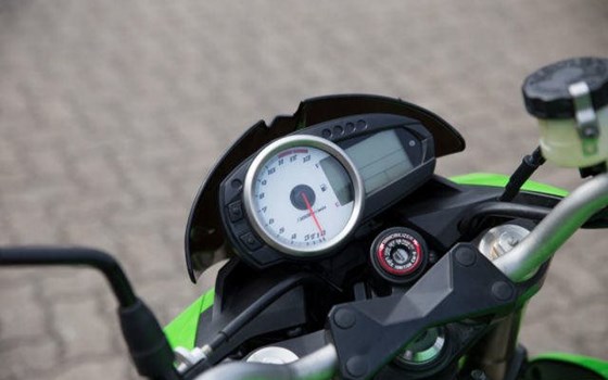 Gebrauchtmotorrad Kawasaki Z1000 - Bild 8