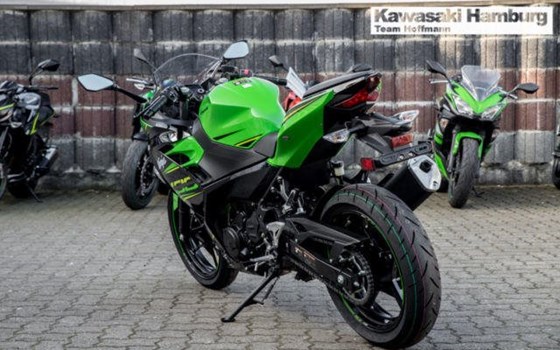 Gebrauchtmotorrad Kawasaki Ninja 400 - Bild 4