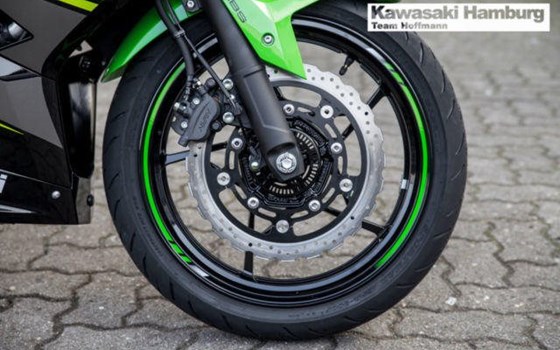 Gebrauchtmotorrad Kawasaki Ninja 400 - Bild 6