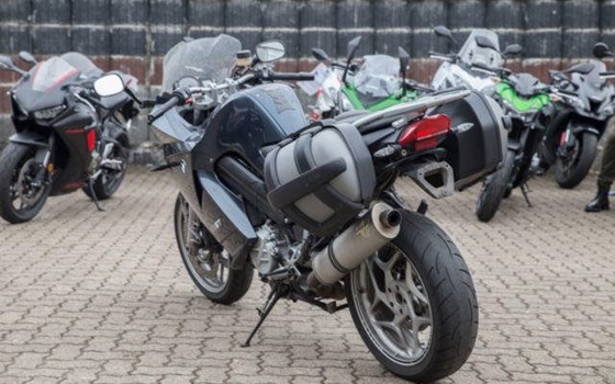 Gebrauchtmotorrad BMW F 800 ST - Bild 4