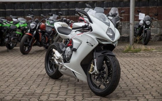 Gebrauchtmotorrad MV Agusta F3 800 - Bild 2