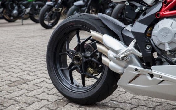 Gebrauchtmotorrad MV Agusta F3 800 - Bild 7