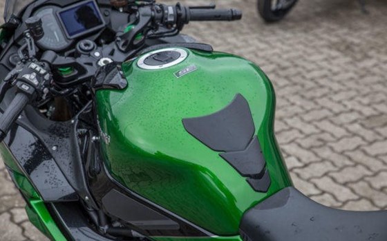 Gebrauchtmotorrad Kawasaki Ninja H2 - Bild 8