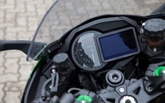 Gebrauchtmotorrad Kawasaki Ninja H2 - Bild 9