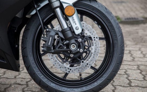 Neufahrzeug Kawasaki Z1000 - Bild 7