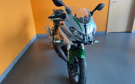 Gebrauchtmotorrad Benelli BN 302 R - Bild 2