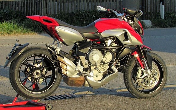 Gebrauchtmotorrad MV Agusta Rivale 800 - Bild 6