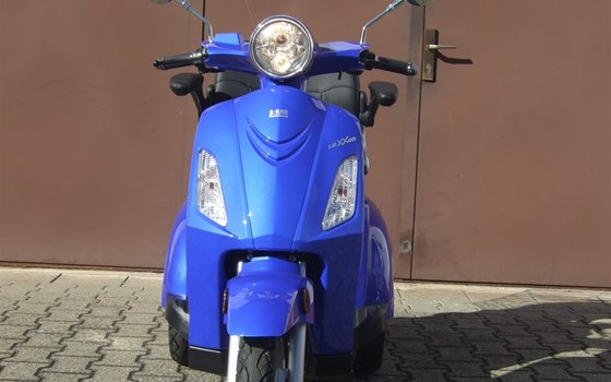 Neufahrzeug Luxxon E3800 - Bild 3