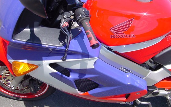 Gebrauchtmotorrad Honda VFR 800 F - Bild 10