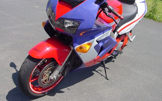 Gebrauchtmotorrad Honda VFR 800 F - Bild 4