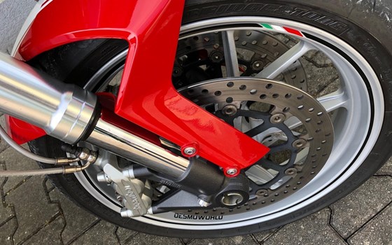 Gebrauchtmotorrad Ducati Monster 1100 - Bild 4 Gebrauchtmotorrad Ducati Monster 1100 - Bild 4