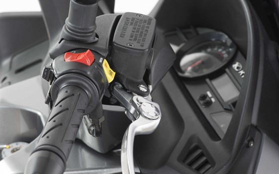 Neufahrzeug Kymco Xciting 400i ABS - Bild 11