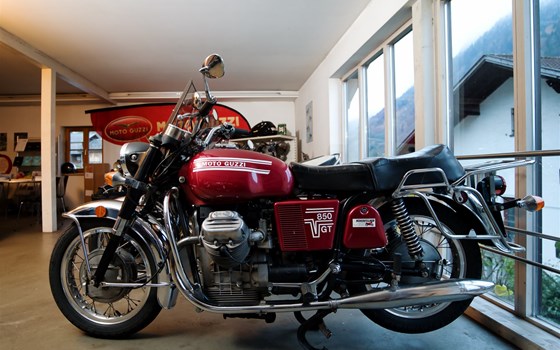 Gebrauchtmotorrad Moto Guzzi V850 GT - Bild 2