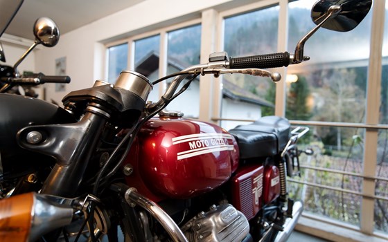 Gebrauchtmotorrad Moto Guzzi V850 GT - Bild 3