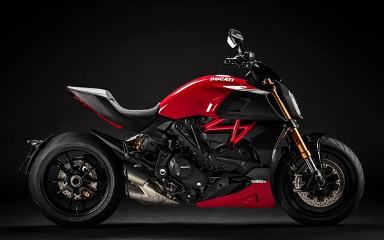 Neufahrzeug Ducati Diavel 1260 S Red - Bild 1