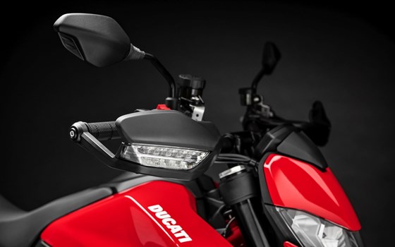 Neufahrzeug Ducati Hypermotard 950 - Bild 12