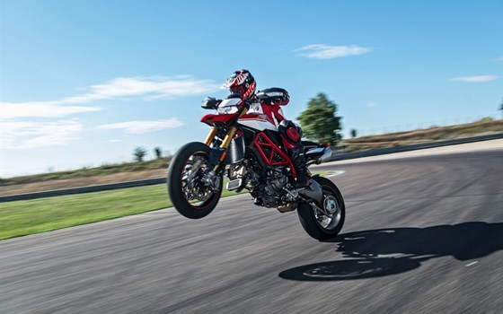 Neufahrzeug Ducati Hypermotard 950 SP - Bild 14
