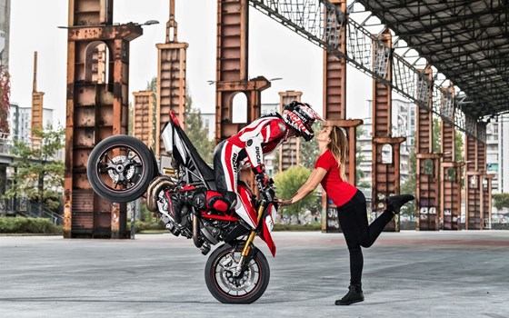 Neufahrzeug Ducati Hypermotard 950 SP - Bild 22